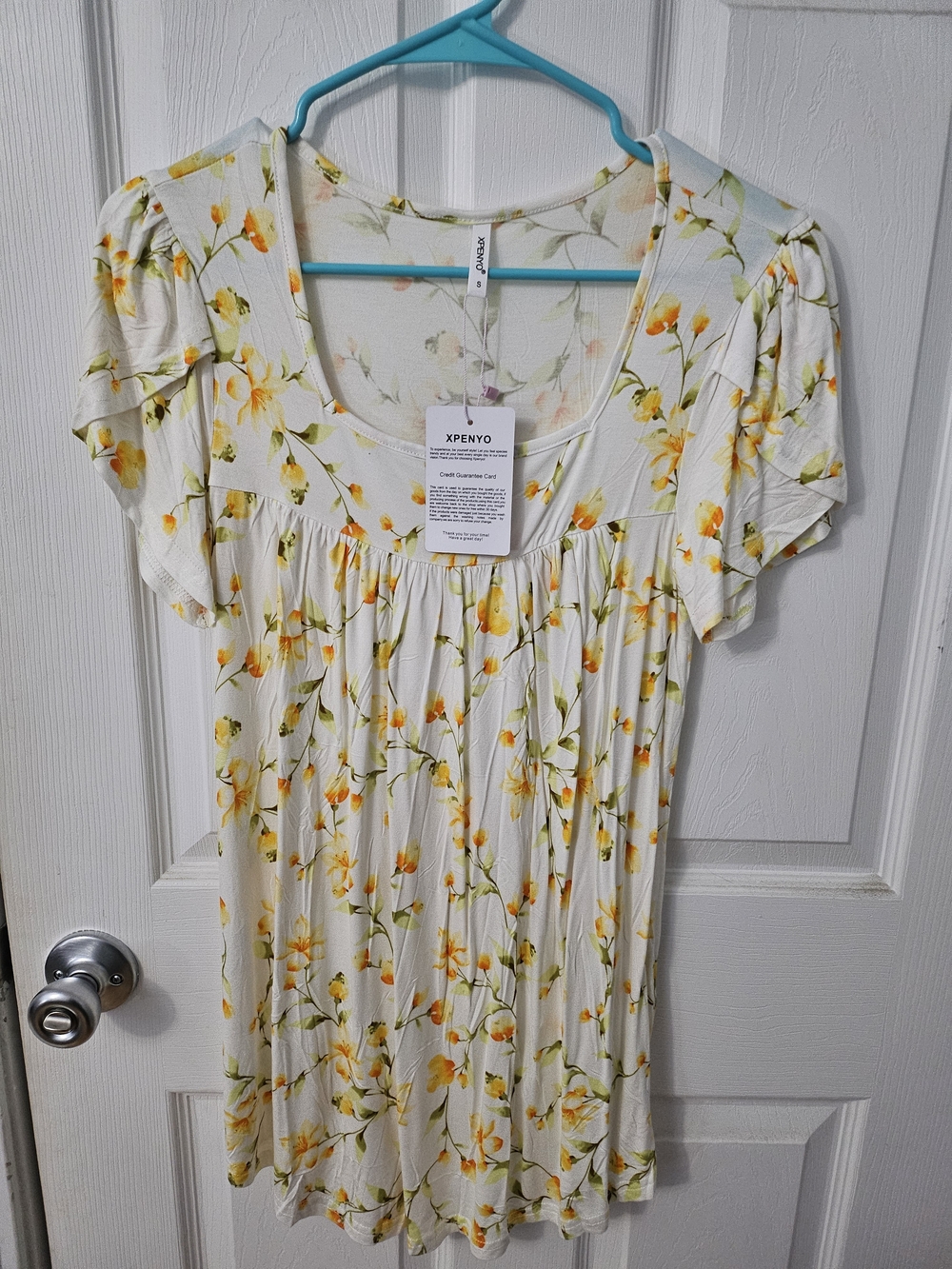 XPENYO Floral Scoop Neck Short Sleeve Tunic - Cream with Yellow Floral